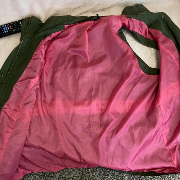 Vest - Picture 2 of 2